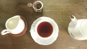 サバラガムワ、ティーカップ三杯目