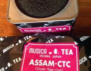 アッサムCTCは紅茶缶に全部入る!