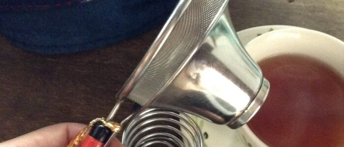 茶こしをドッキング