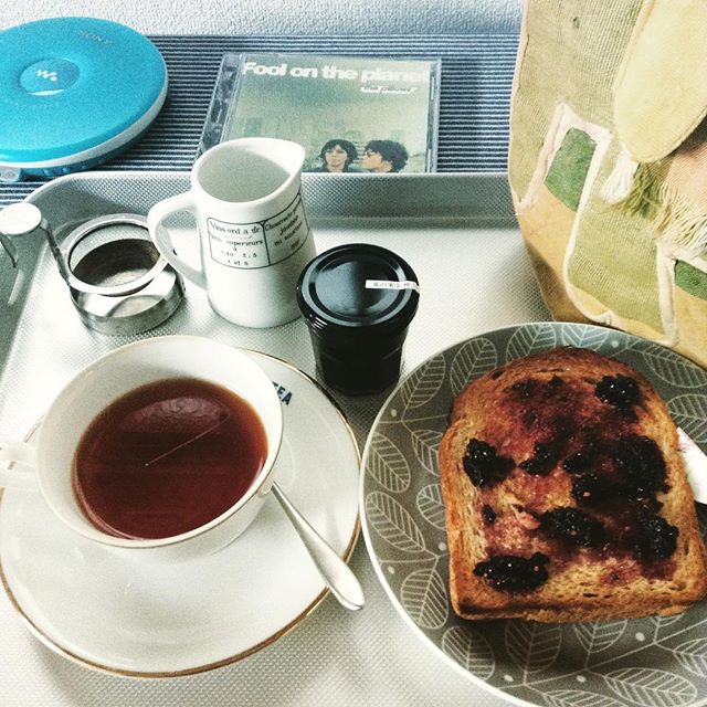 あたらしい一日のはじまり。 #teatime #おはよう #熊本産 #桑の実金柑 (Instagram)