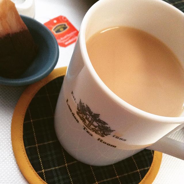 ミルクティー、でん！！ #teatime #セイロンティー #ミルクティー (Instagram)