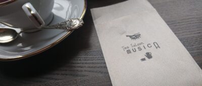 ロゴがプリントされた紙ナプキン。Tea Saloon MUSICA 旧宮塚住宅にて。