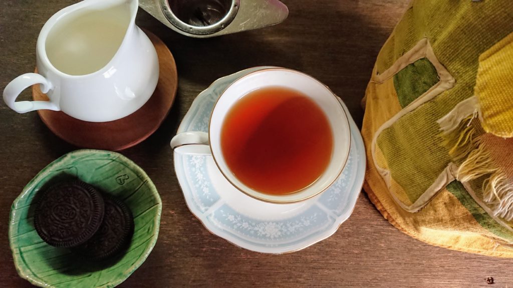 ムジカティーのアッサム紅茶(OP)とオレオ