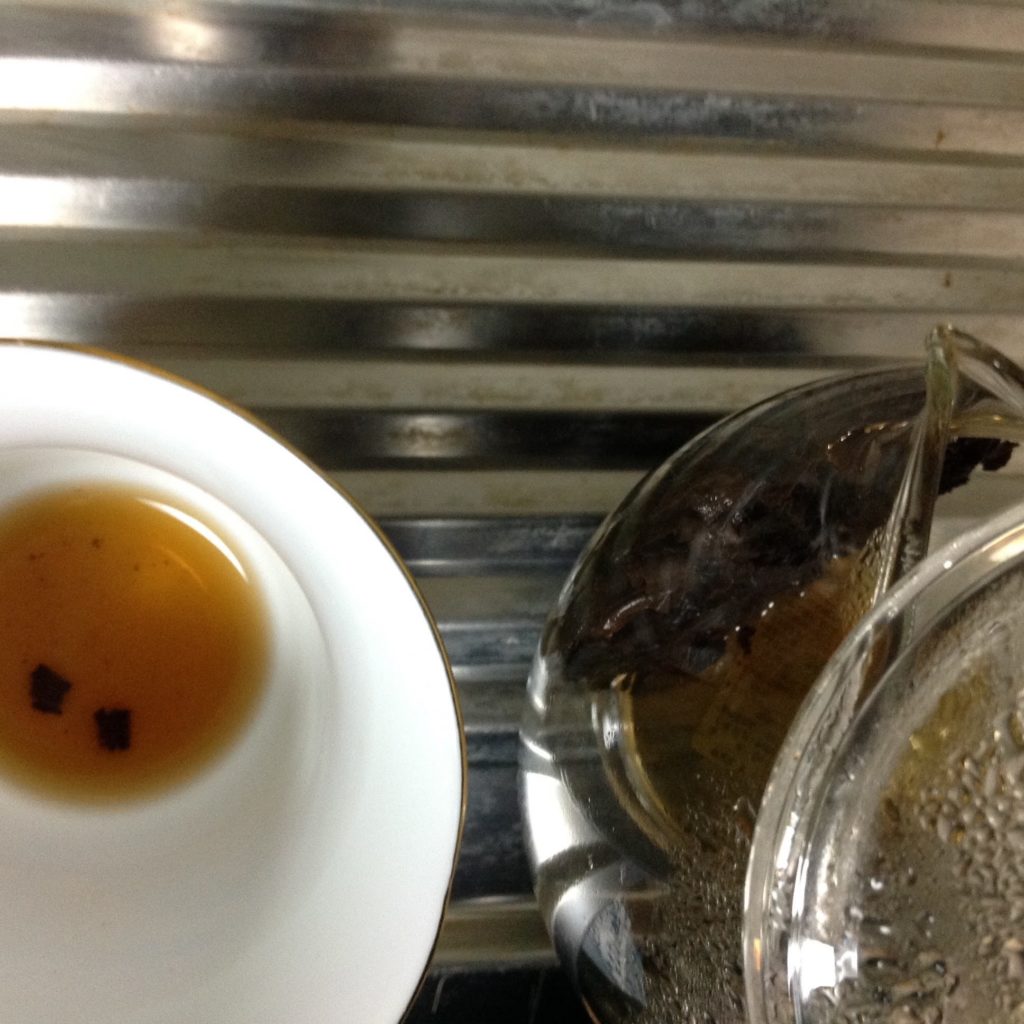 BOPかな？キーマン(キームン)ベースのライチ紅茶で茶こし無しで試しにやって見た。