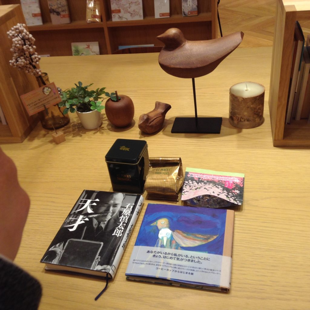 IMG_6348.JPG まちライブラリーのイベントなので、本が集まります