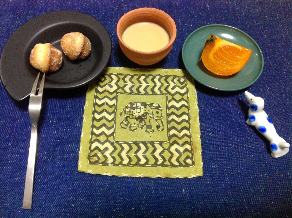 ちょっと遊び心がうずいて、もも、くり、かきを並べてみました(笑)