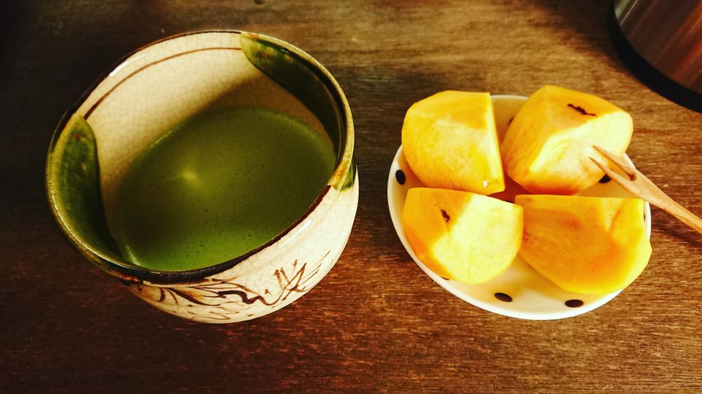 お抹茶と柿
